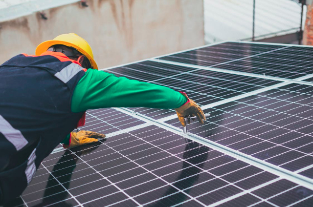 Az energiatakarékos házak jövője a hazai napelem-rendszer fejlesztése tükrében